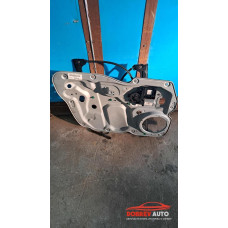 Преден ляв стъклоповдигач (десен волан) за VW Touran 2.0 FSI Преден ляв стъклоповдигач (десен волан) за VW Touran 2.0 FSI