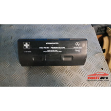 Аптечка за Mercedes S500 W220 Аптечка за Mercedes S500 W220