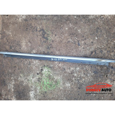 Водобранна лайсна (предна дясна) за Audi A8 D3