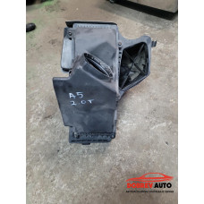 Кутия въздушен филтър за Audi A5 8T Кутия въздушен филтър за Audi A5 8T