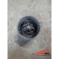 Моторче парно за VW Touran 1T Моторче парно за VW Touran 1T