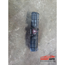 Бутон аварийни светлини за Mercedes C W203 Бутон аварийни светлини за Mercedes C W203