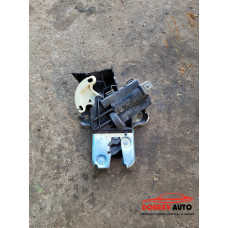 Брава (заден капак) за Audi A8 D3 Брава (заден капак) за Audi A8 D3