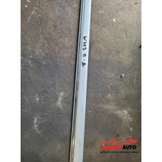 Лайсна (предна дясна) за Mercedes C Class W203