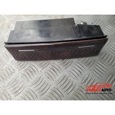 Пепелник (преден) за Audi A8 D3 Пепелник (преден) за Audi A8 D3