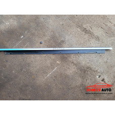 Водобранна лайсна (задна лява) за Audi A8 D3 Водобранна лайсна (задна лява) за Audi A8 D3