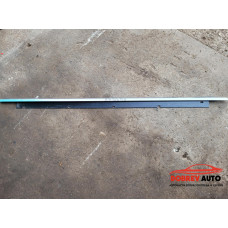 Водобранна лайсна (предна дясна) за Audi A8 D3