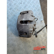 Спирачен апарат (преден десен) за Audi A8 D3 Спирачен апарат (преден десен) за Audi A8 D3