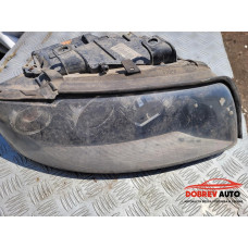 Фар (десен - ксенон) за Audi A4 B6