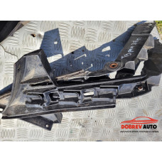 Държачи (задна броня) за VW Touran 1T