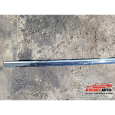 Лайсна (предна дясна - средна) за Audi A8 D3