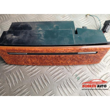 Пепелник (преден) за Audi A8 D3 Пепелник (преден) за Audi A8 D3