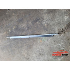 Водобранна лайсна (предна дясна) за Audi A8 D3