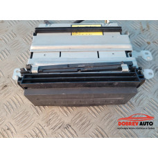 CD changer за Mercedes ML Class W164