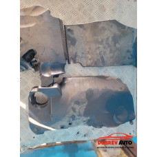 Кори върху двигателя за Mercedes Viano W639 Кори върху двигателя за Mercedes Viano W639