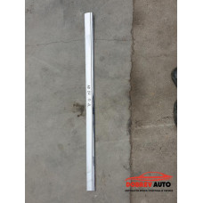 Външна лайсна (предна дясна - средна) за Audi A8 D3 4.2 TDI