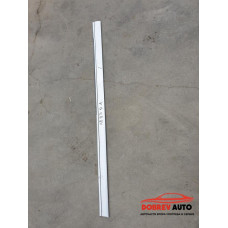 Външна лайсна (предна лява - средна) за Audi A8 D3 4.2 TDI