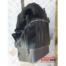 Филтърна кутия (дясна) за Audi A8 D3 4.2 TDI Филтърна кутия (дясна) за Audi A8 D3 4.2 TDI