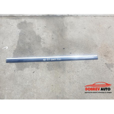 Предна дясна средна лайсна за Audi A8 D3 4.2 FSI Long