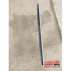 Водобранна лайсна (предна лява) за Audi A8 D3 4.2 FSI Long Водобранна лайсна (предна лява) за Audi A8 D3 4.2 FSI Long