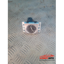 Часовник за VW Passat B7