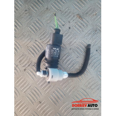 Помпа чистачки за VW Passat B7