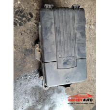 Кутия акумулатор за VW CC 2.0 TDI Кутия акумулатор за VW CC 2.0 TDI