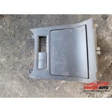 Преден пепелник за VW Golf V 2.0 TDI 4 motion