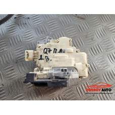 Брава (предна лява) за Audi Q7 4L десен волан Брава (предна лява) за Audi Q7 4L десен волан