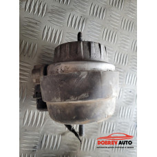 Тампон двигател (десен) за Audi A6 C6 (4F) 4.2i