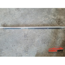 Водобранна лайсна (предна лява) за Audi A6 C6 (4F) комби Водобранна лайсна (предна лява) за Audi A6 C6 (4F) комби