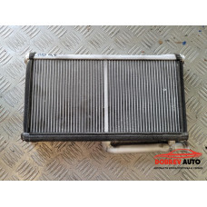Радиатор парно за Audi A6 C6 (4F) 4.2i Радиатор парно за Audi A6 C6 (4F) 4.2i