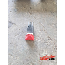 Бутон аварийни светлини за VW Touran Бутон аварийни светлини за VW Touran