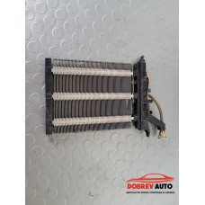 Климатичен радиатор (под таблото) за Audi A8 D4 4.0 TFSI Климатичен радиатор (под таблото) за Audi A8 D4 4.0 TFSI