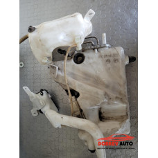 Казанче течност за чистачки (с помпички) за Mercedes E Class W211 320