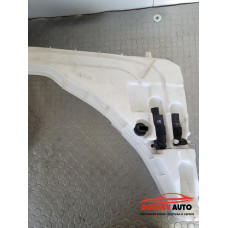 Казанче течност за чистачки (с помпички) за Audi Q8 E-Tron