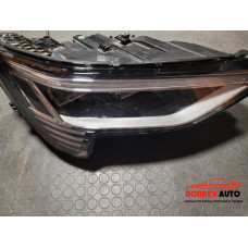 Фар (десен - оборудван) за Audi Q8 E-Tron със забележки