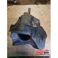 Кутия въздушен филтър (дясна) за Audi A8 D4 6.3 FSI W12 Кутия въздушен филтър (дясна) за Audi A8 D4 6.3 FSI W12