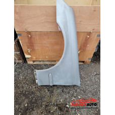 Калник ляв за Mercedes W203 сребрист