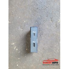 USB-та за Audi Q3 F3