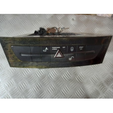 CD Changer за Mercedes E Class W 211 - зелен CD Changer за Mercedes E Class W 211 - зелен