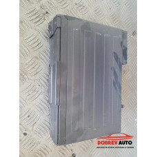 CD changer за Mercedes S Class W220 CD changer за Mercedes S Class W220