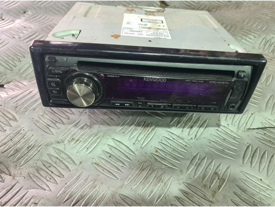 CD Kenwood за Audi A6 C5 2.4 i Automat Sedan CD Kenwood за Audi A6 C5 2.4 i Automat Sedan