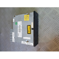 CD чейнджер за Ауди А8 Д3 / Audi A8 D3 4.2 i 335к.с. CD чейнджер за Ауди А8 Д3 / Audi A8 D3 4.2 i 335к.с.