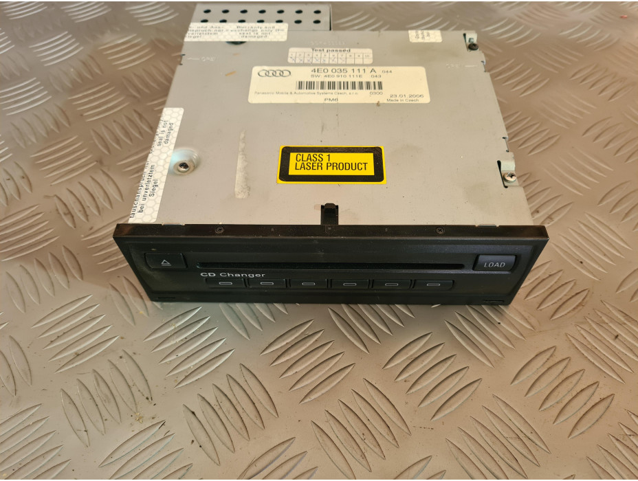 CD ченджър за Audi A8 D3 4.2i Long