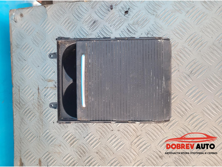 Cupholder за VW CC 2.0 TDI