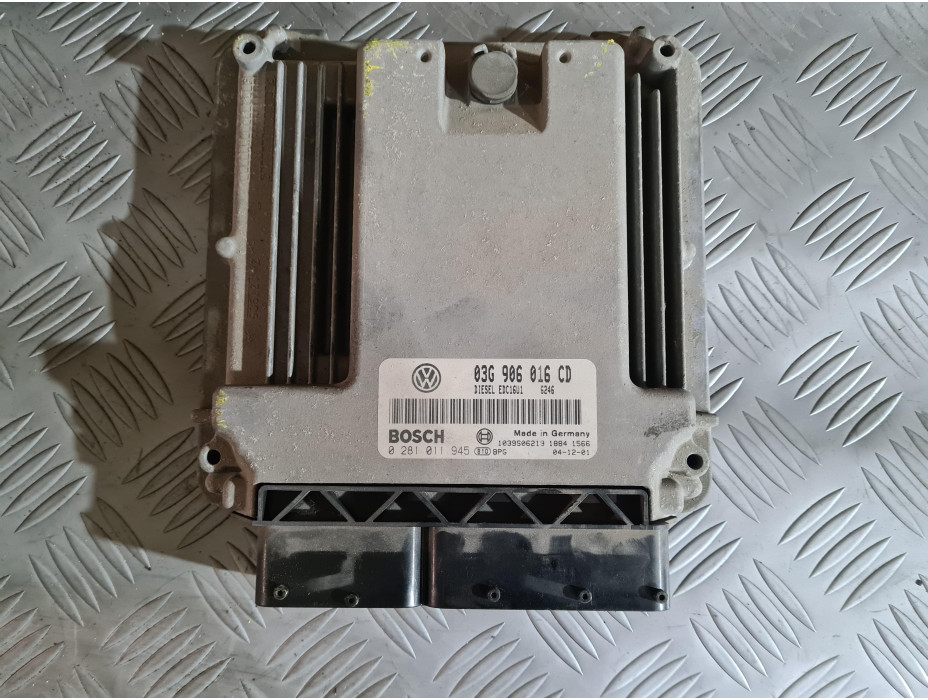 ECU ( компютър за двигател ) за Volkswagen Touran 1T 1.9TDI 105кс