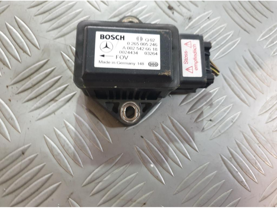 ESP сензор за Mercedes E Class W211 2.7CDI ESP сензор за Mercedes E Class W211 2.7CDI