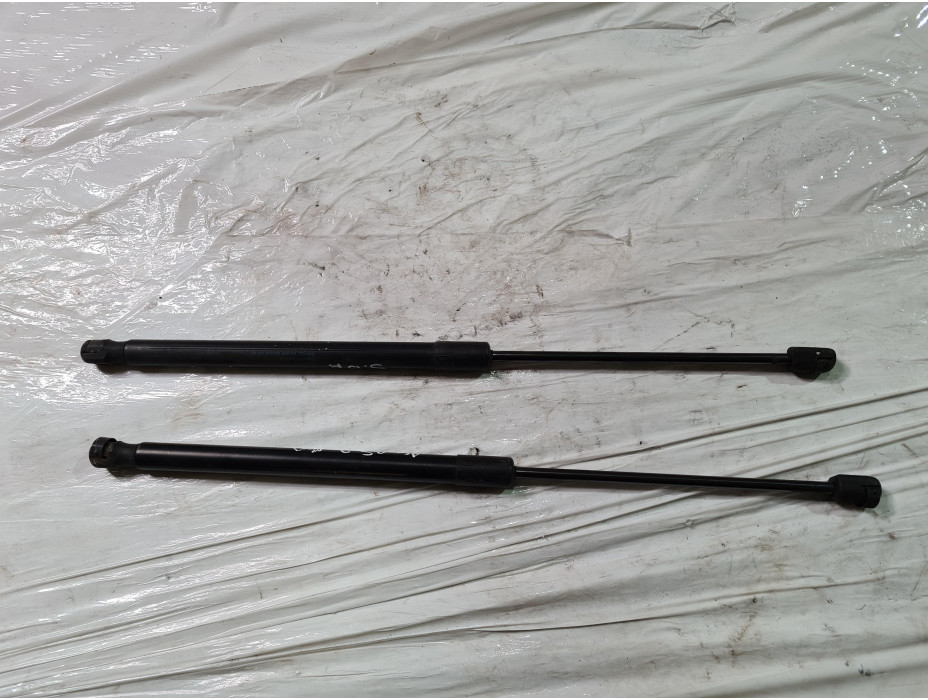 Амортисьори за заден капак за Ауди А4 Б8 / Audi A4 B8 2.0 TDI комби Амортисьори за заден капак за Ауди А4 Б8 / Audi A4 B8 2.0 TDI комби