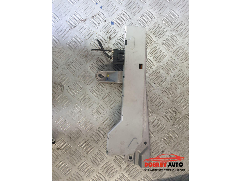 Антена за Mercedes CLS 500 W219